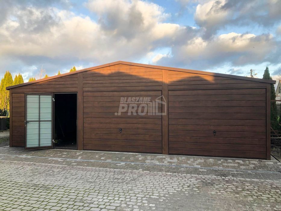 Garaż blaszany 9x6 3x Brama + drewnopodony  Dach dwuspadowy GP143
