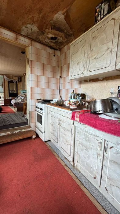 Продам крепкий дом в центре с. Буды (ул. Сковороды)
