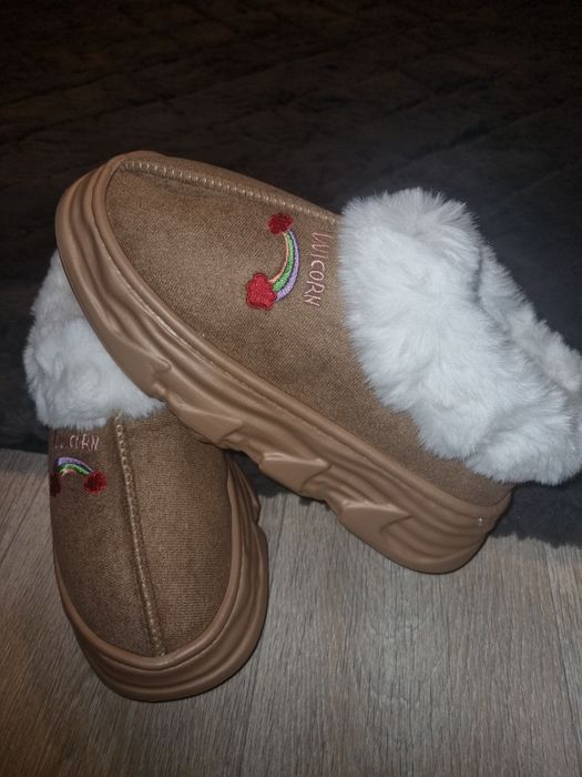 Cieplutkie buty damskie.