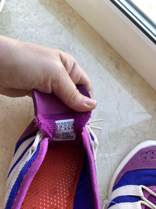 Фірмові кросівки Adidas