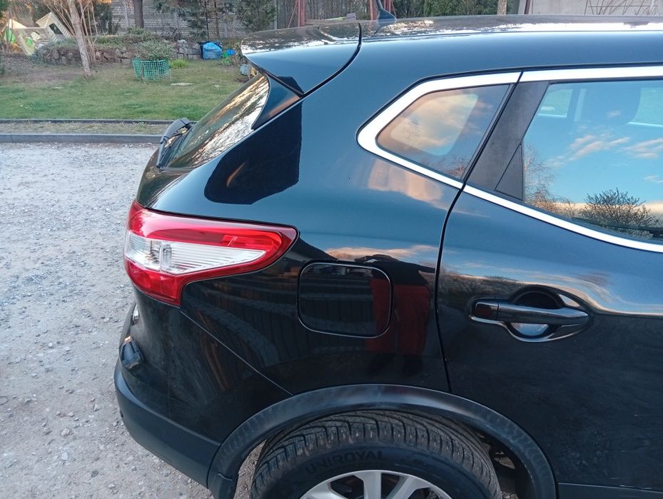 Błotnik Ćwiartka Prawa Tylna Nissan  Qashqai II J11 kolor Z11.