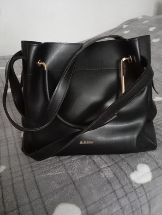 Сумка з еко шкіри. Чорна,вмістка.