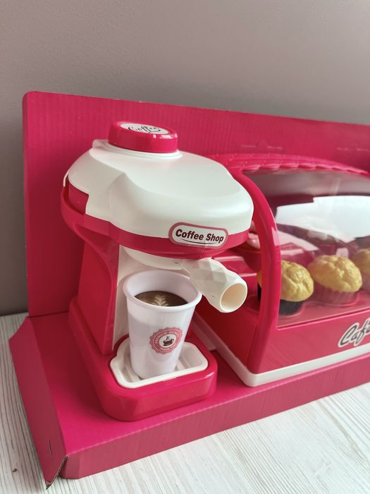 Кавʼярня-пекарня з вододозатором та кавомашиною