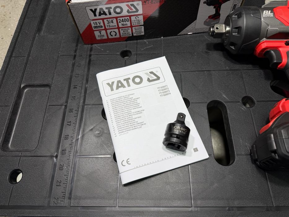 Ударный гайковерт 2400 Нм YATO YT-828074 - 3/4 дюйма (без АКБ и ЗУ) + переходник на 1/2