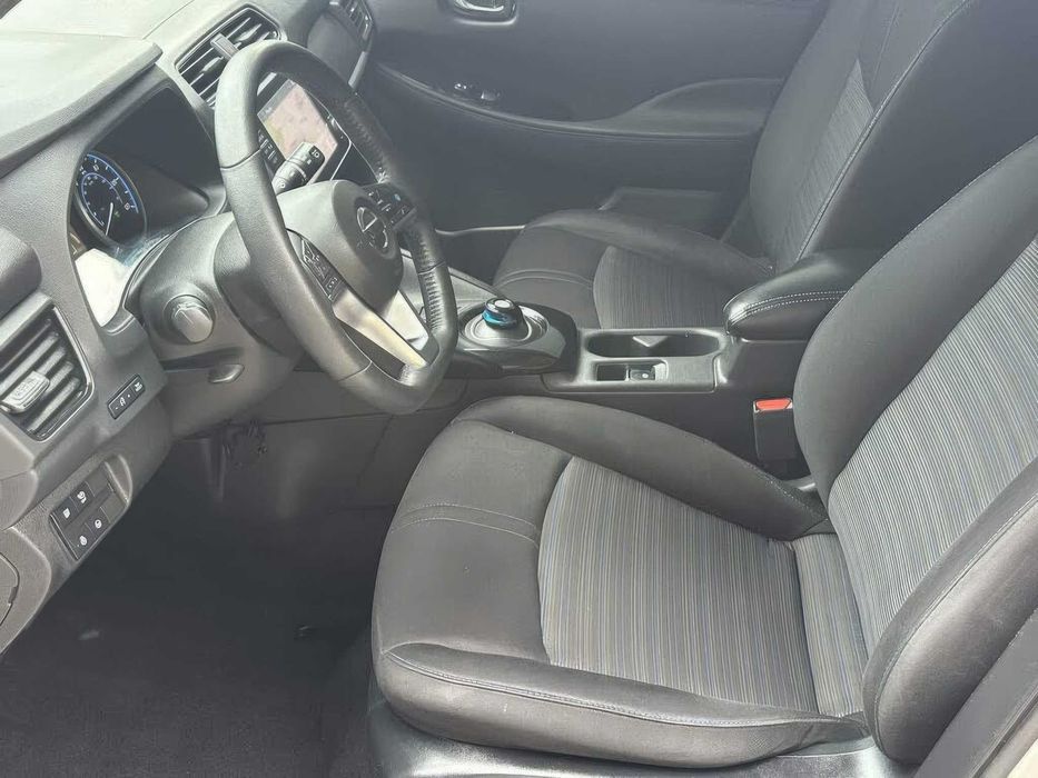 Nissan LEAF SL Plus      2020