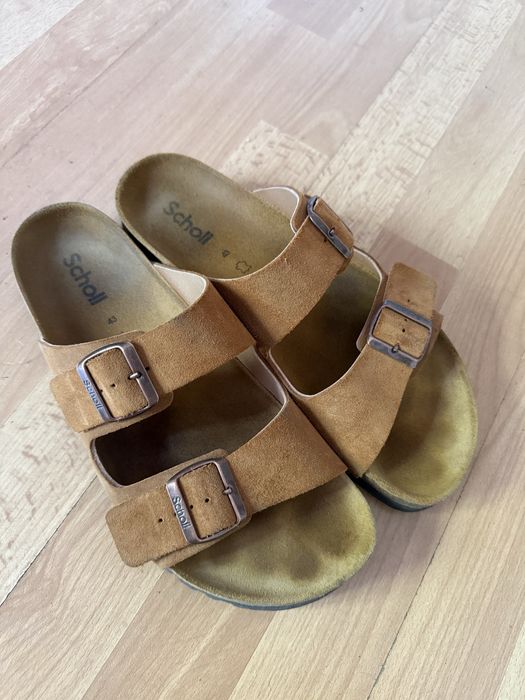 Sandálias Scholl