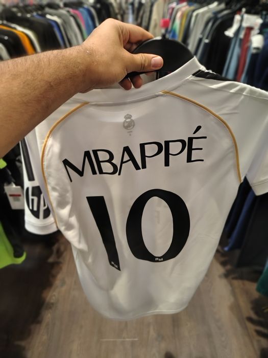 Koszulka piłkarska Mbappé 10 – Real Madryt