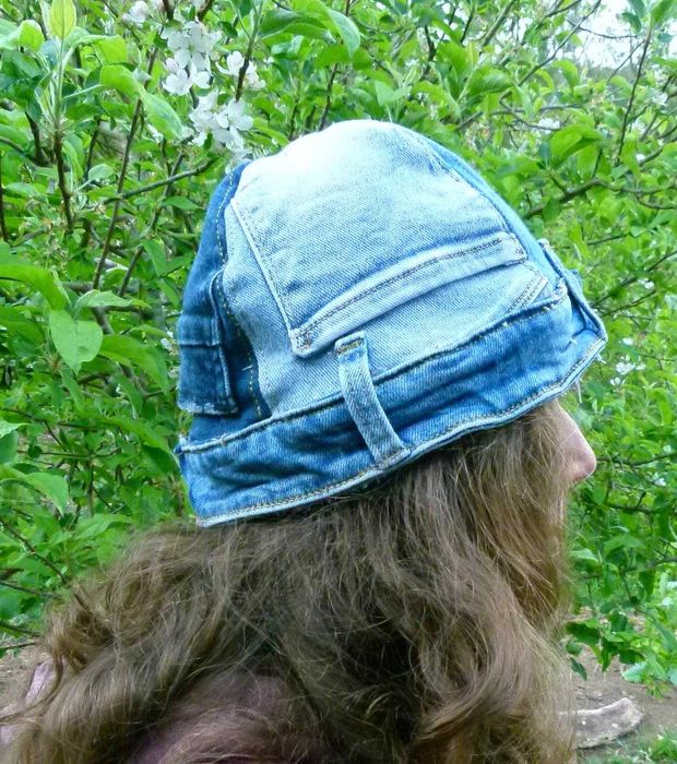 Gorro de ganga unissexo feito à mão em diferentes tons de azul (Handmade unisex denim beanie)