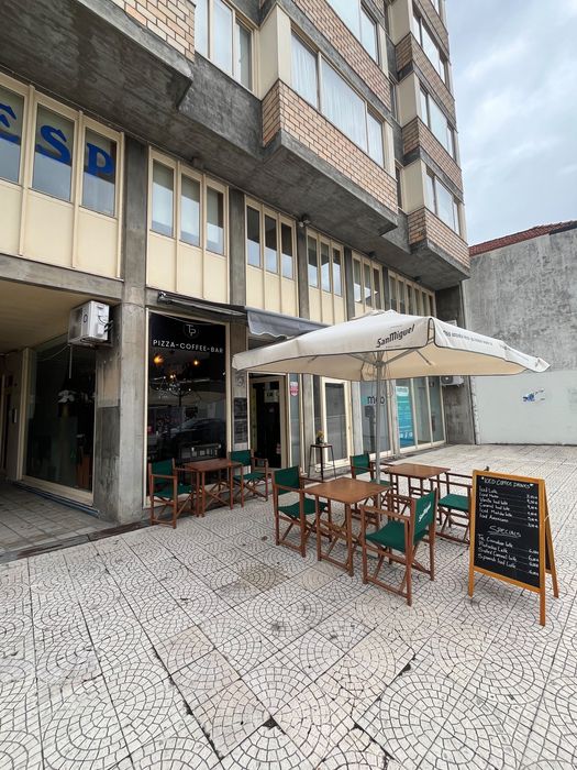 Trespasse de Café Bar Equipado em Campo Alegre Porto