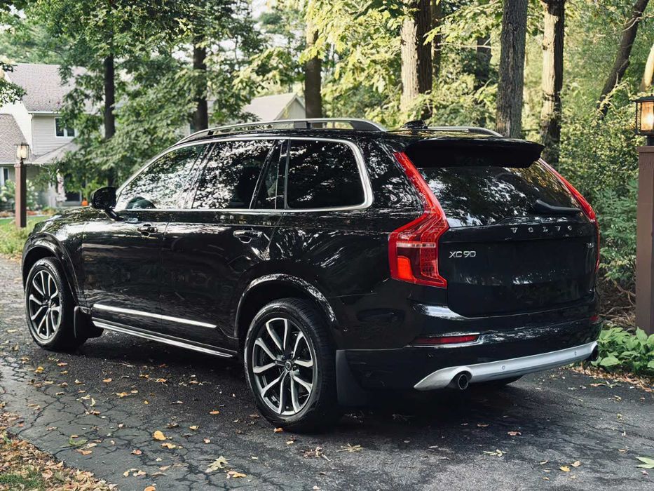 Volvo XC90 T5 Momentum 7-Passenger      2018