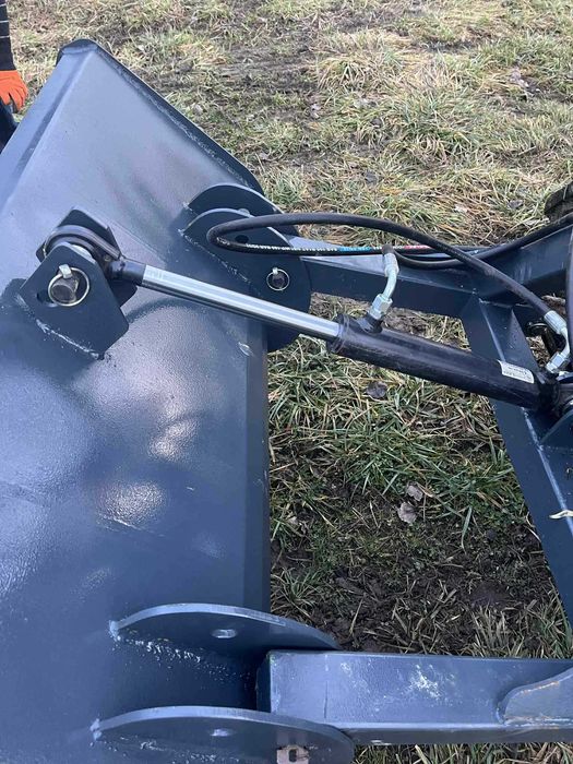 Łyżka hydrauliczna z Kiprem HYDRAULICZNYM na tył Łycha do ziemi szufla