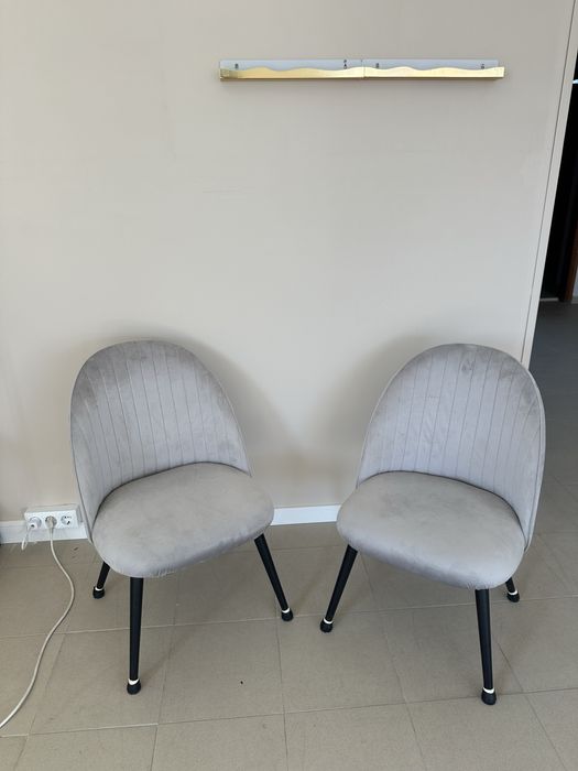 Vendo 2 cadeiras cinza
