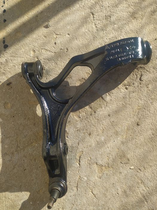 Рычаг передний правый Volkswagen Tuareg