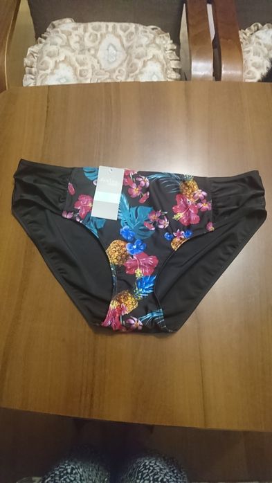 Majtki kapielowe roz.52