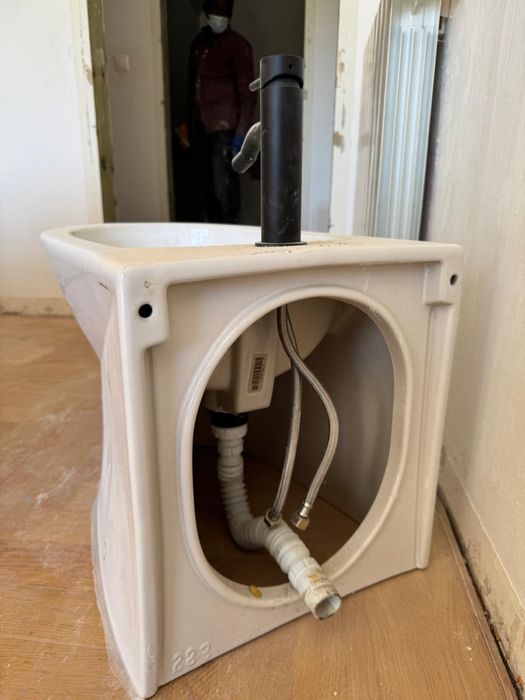 Vendo lavatorio maos e bidé. Razão: redecoração de casa