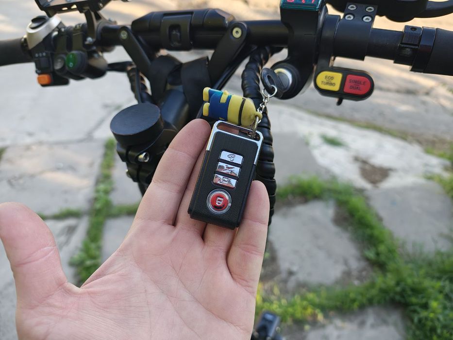 Електросамокат Zondoo Z003.