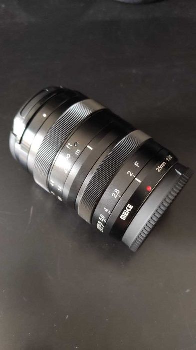 Meike 25mm f/2.0 para Micro Four Fourths