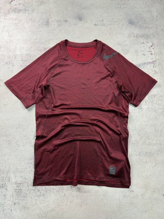 Спортивная футболка Nike pro оригинал Размер М