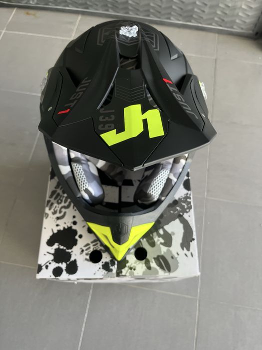 Capacete Just 1  J39 Kinetic