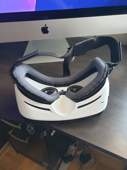 OCULUS Samsung VR Wirtualna Rzeczywistość Stan BDB użyte parę godzin