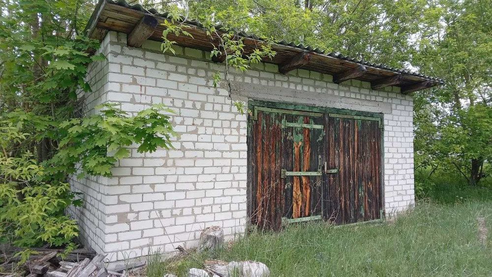 Одноповерхова будівля S= 427.9 м2. 0.3 га, Олбин, вул. Б. Синицьких 64