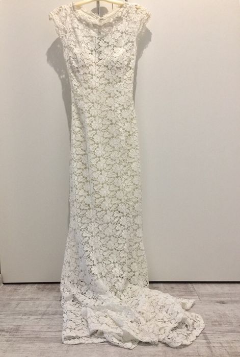 Длинное вечернее кружевное платье в греческом стиле