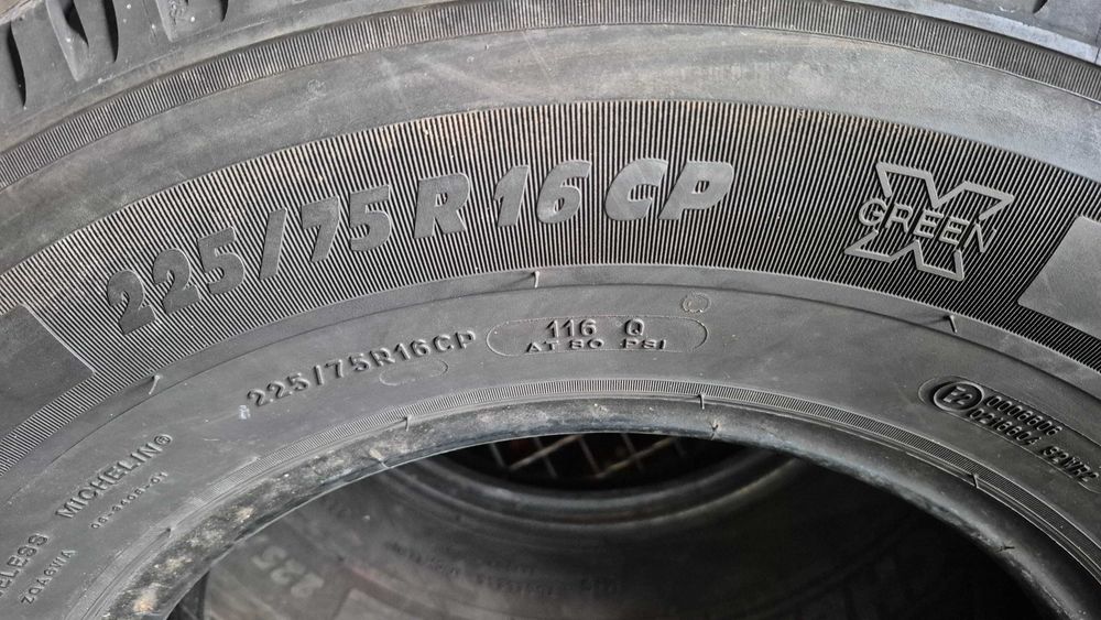 MICHELIN AGILIS Camping 225/75R16C  7,5mm.