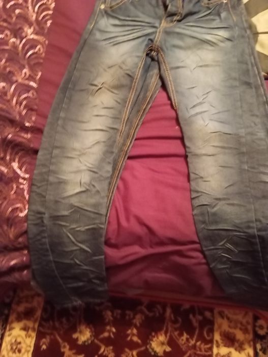 Продам джинси брюки штани на мальчика 10-12 лет новое