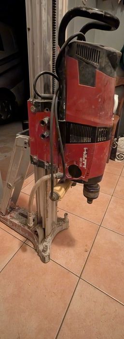 Wiertnica diamentowa HILTI DD 200 wraz ze statywem.