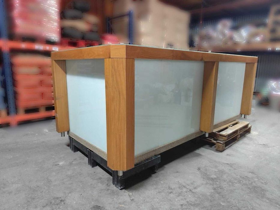 Balcão em Madeira de Loja