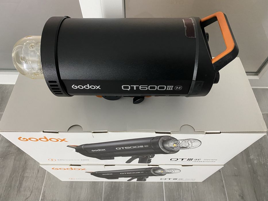 Flash Godox QT600III (2 unidades disponíveis)