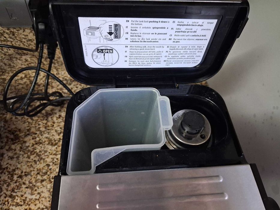 Máquina de Café Expresso De'Longhi – Excelente Estado
