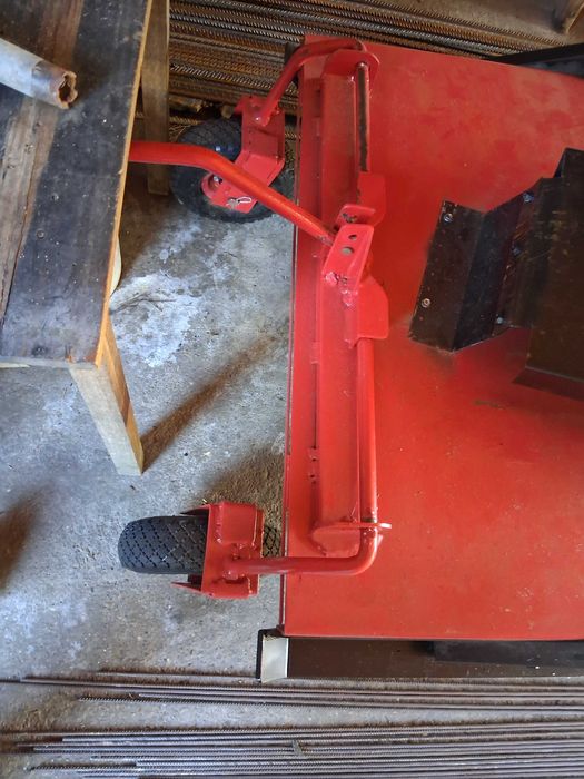 Capinadeira moto4 10cv