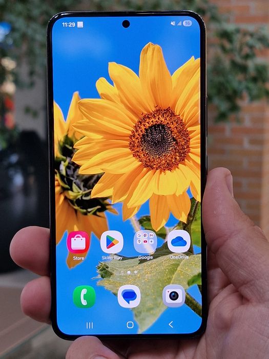 Samsung S22 8/128 GB w bardzo dobrym stanie