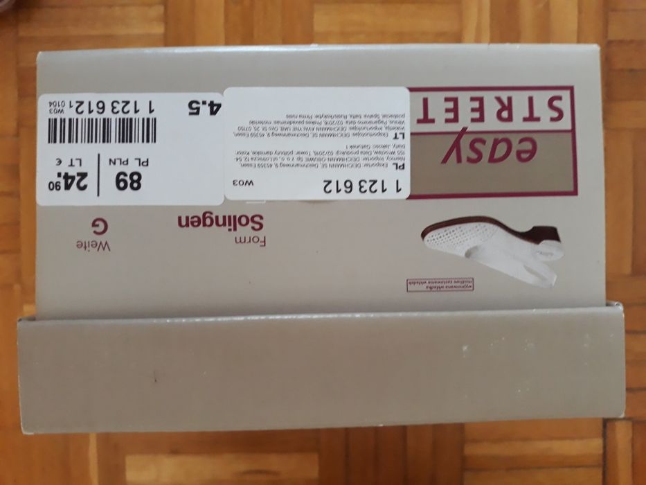 Buty białe na pasek