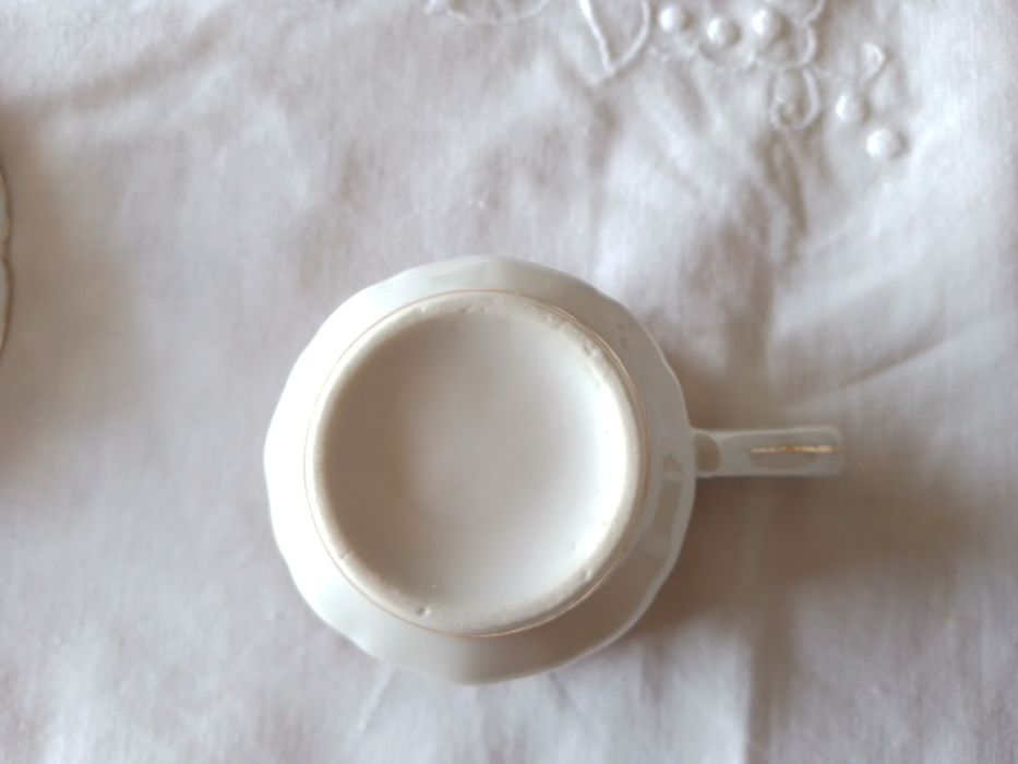 Chávenas café antigas em porcela