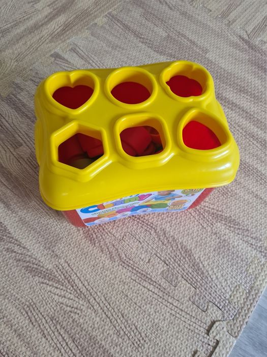 Vários brinquedos didáticos