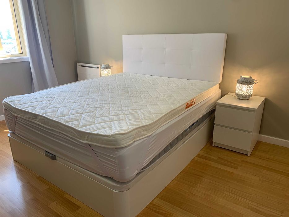 Topper Visco Elastico - 1.95x1.60, 8cm altura. Preço €140 sem manchas!