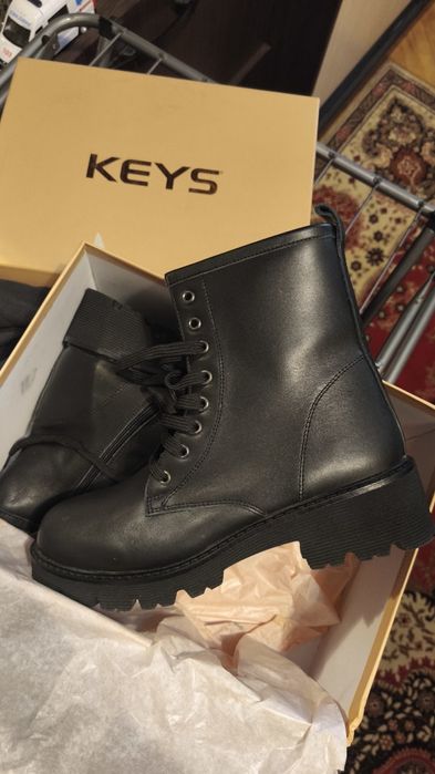 Черевики чорні жіночі