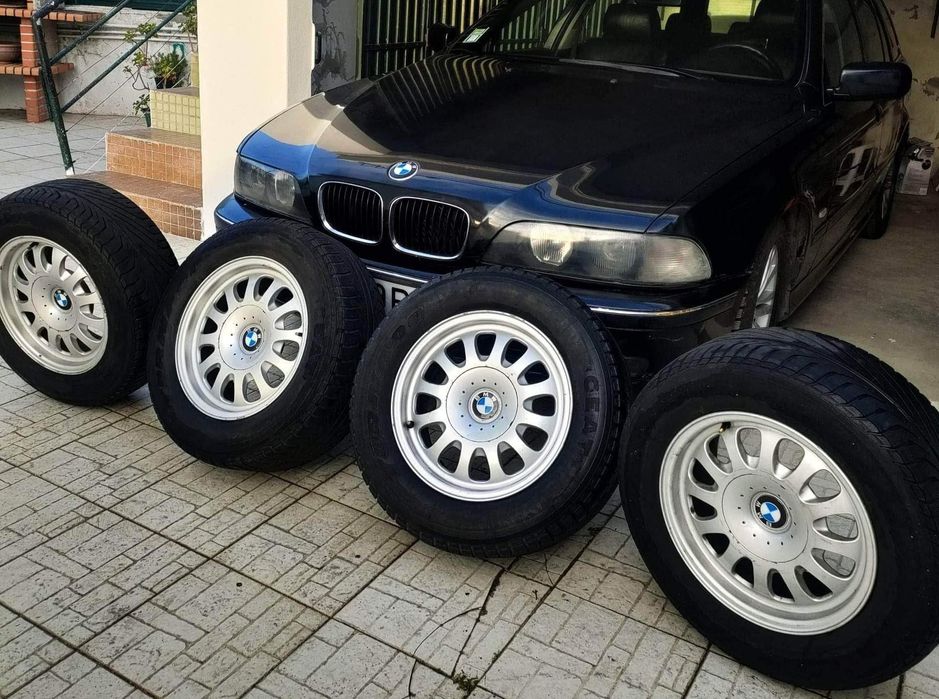 Jantes com Pneus 15'