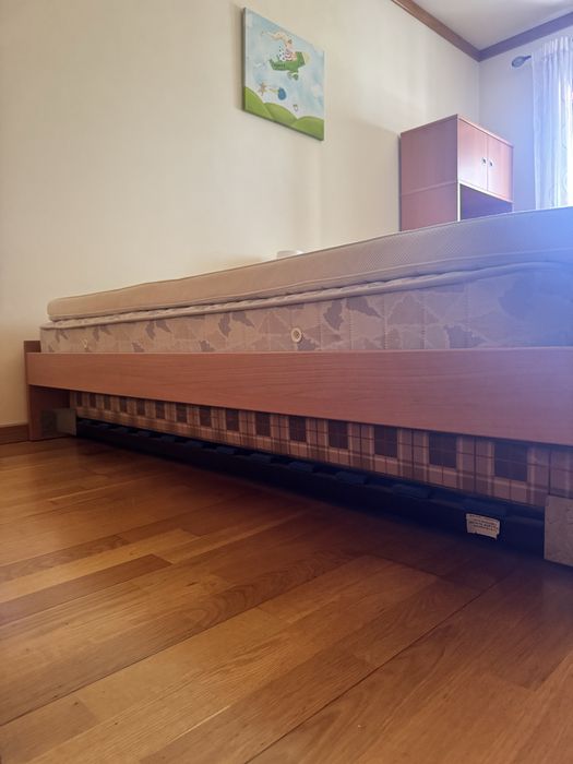 Cama de solteiro com gavetão e 2 colchoes