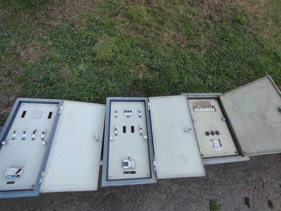 Quadros Elétricos Antigos Vintage
