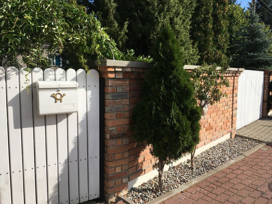 Czerwona cegła , cegla , cegły