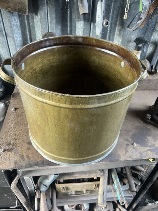 Кастрюля чавун   алюминий и латунь 10-230 л