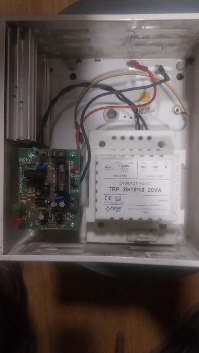 Sprzedam zasilacz buforowy