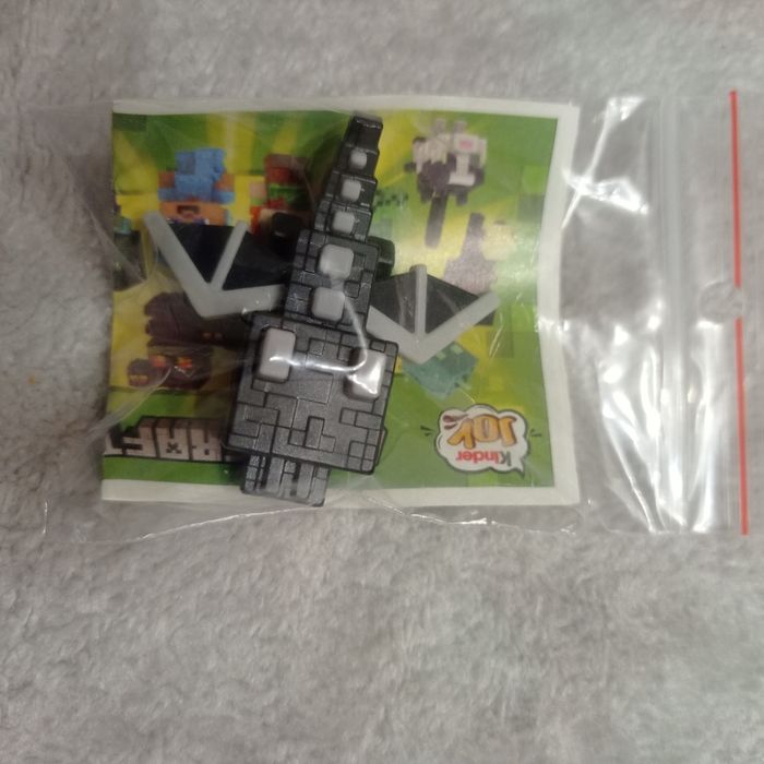 Kinder joy Minecraft smok