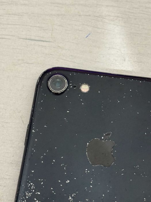 Lote 2 iPhones para Peças/Reparação (iPhone 7 256GB + iPhone 6s)
