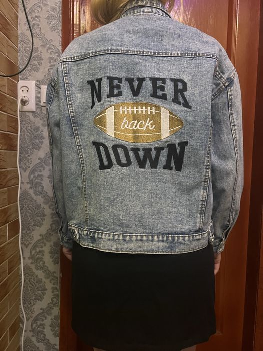 Джинсова куртка-бомбер