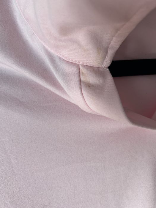 поло рожевого кольору