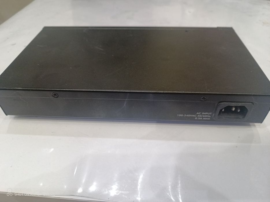 Керований комутатор серії ZyXEL ES-2108